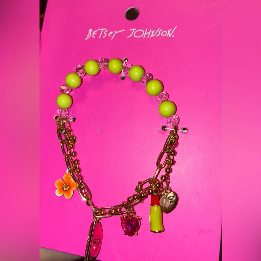 BETSEY JOHNSON Southwestern Theme Stretch Multi-Charm Bracelet W/ Beads NEW NWT